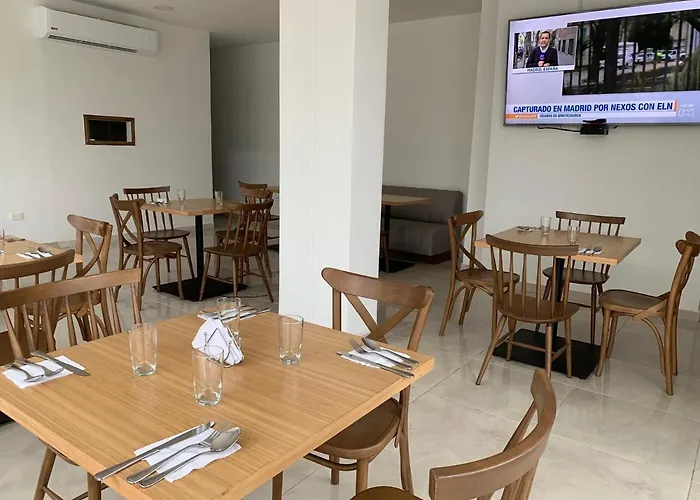 Hotel Metropolitano Plaza